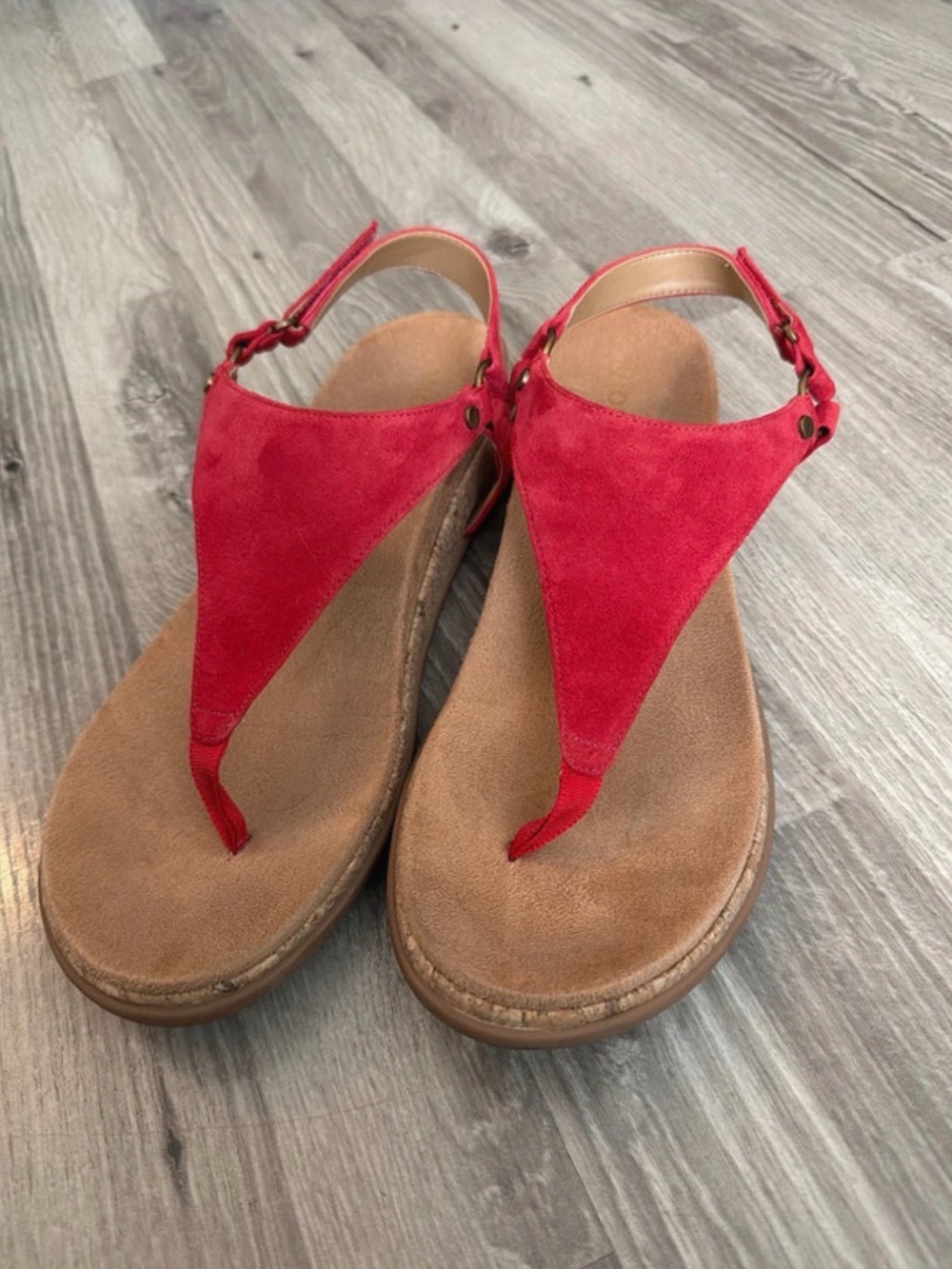 Vionic Red Suede T‑Strap Sandals with Tan Footbed